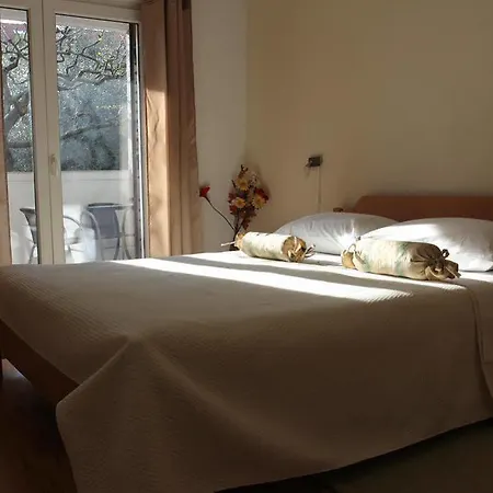 Bed & Breakfast B&B Damian 3*