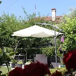 Bed & Breakfast Damian 3*